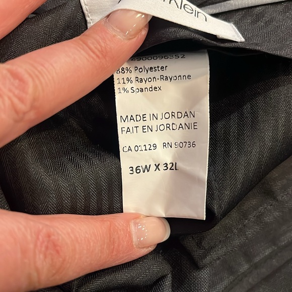 Calvin Klein flat front dress pants size 36W by 32L charcoal gray - Picture 5 of 5